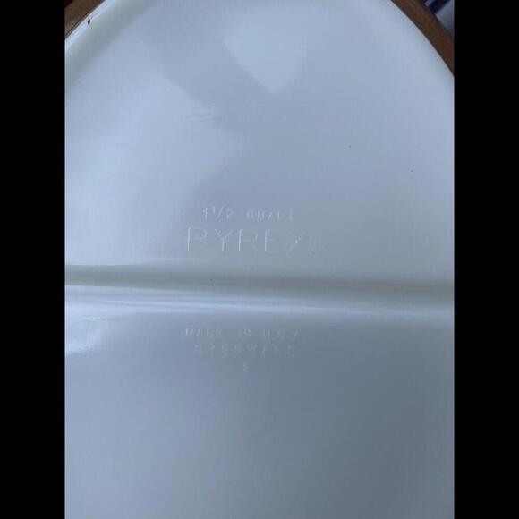 PYREX Early Americana Divided Casserole Brown Gold Cat Eagle 1 1/2 quart Vintage - Picture 7 of 11